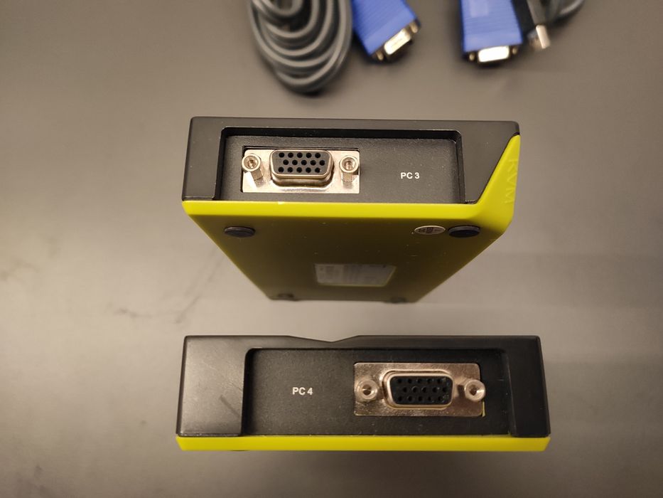 Przełączniki KVM LevelOne KVM-0422 USB 4xPC 2szt
