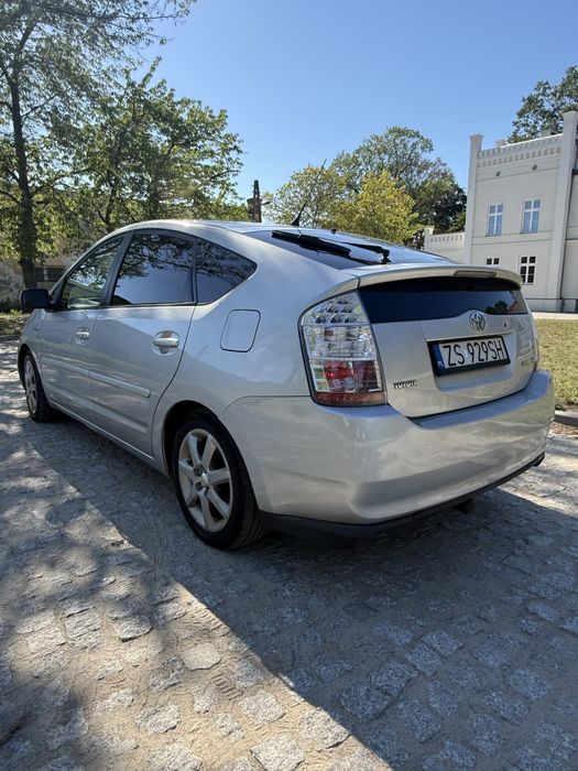 Toyota prius 20.