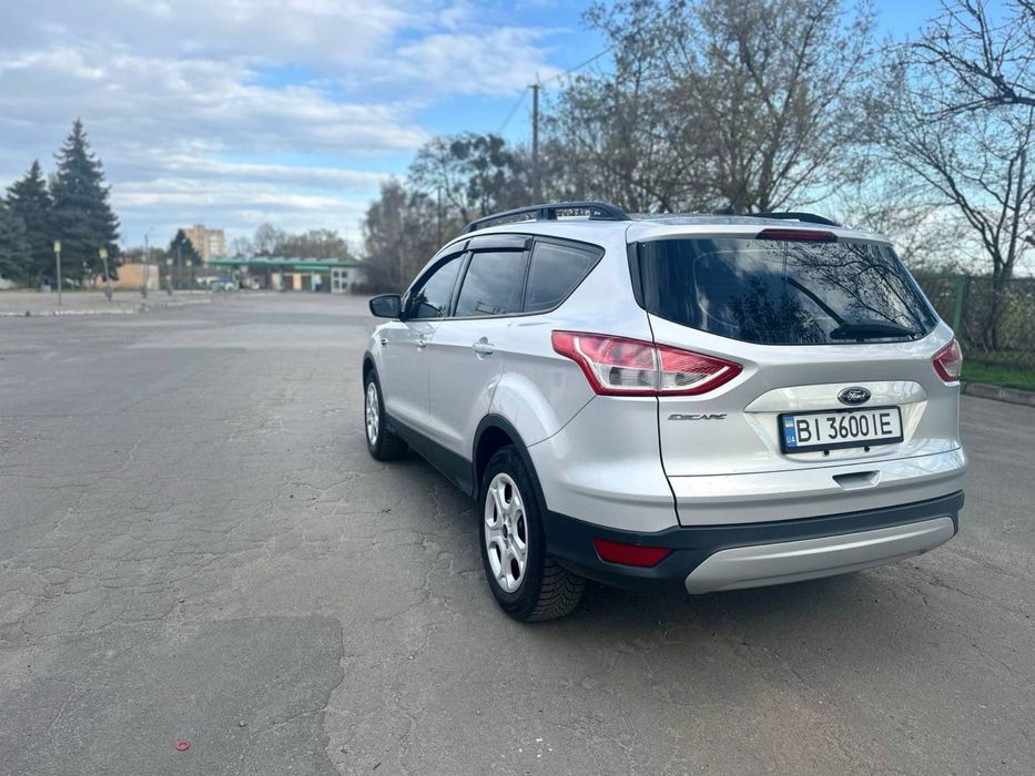 Авто Ford Escape 2016