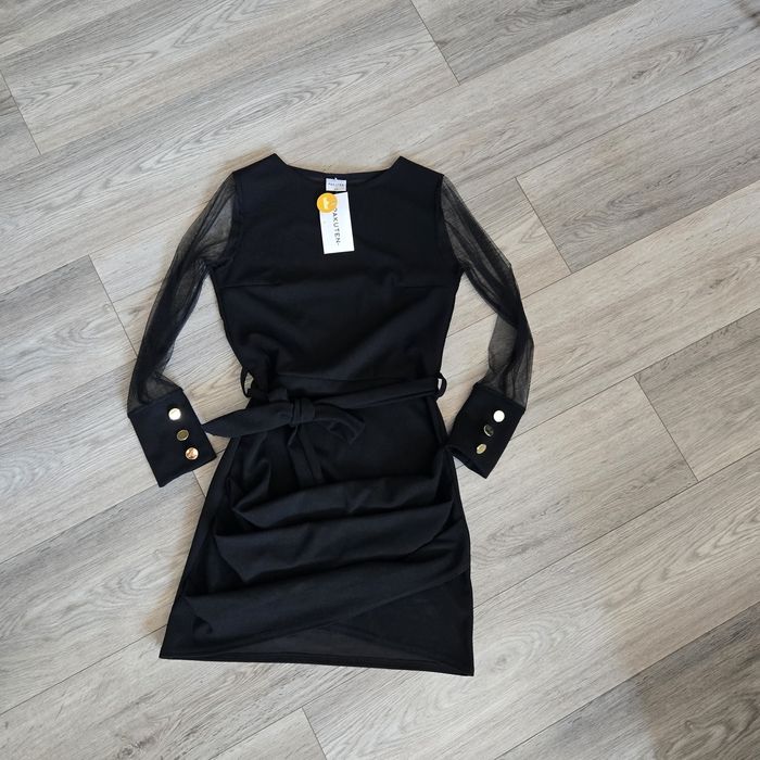Czarna elegancka sukienka Pakuten S/M