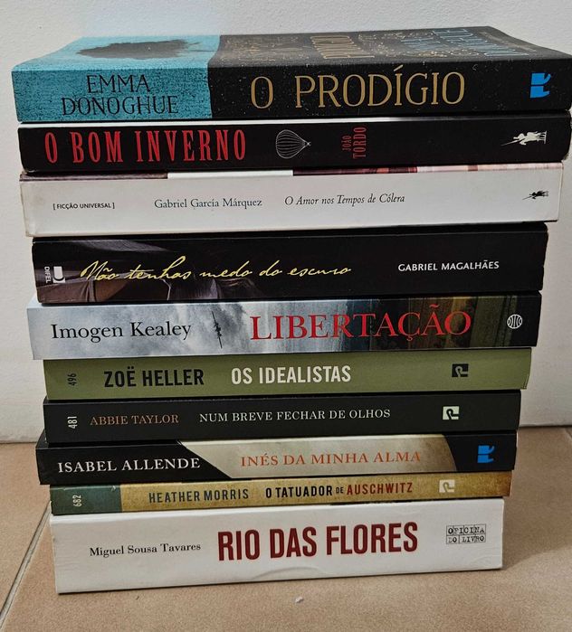 Vendo Livros  - Nicholas Sparks,Deborah Smith, Colleen Hoover