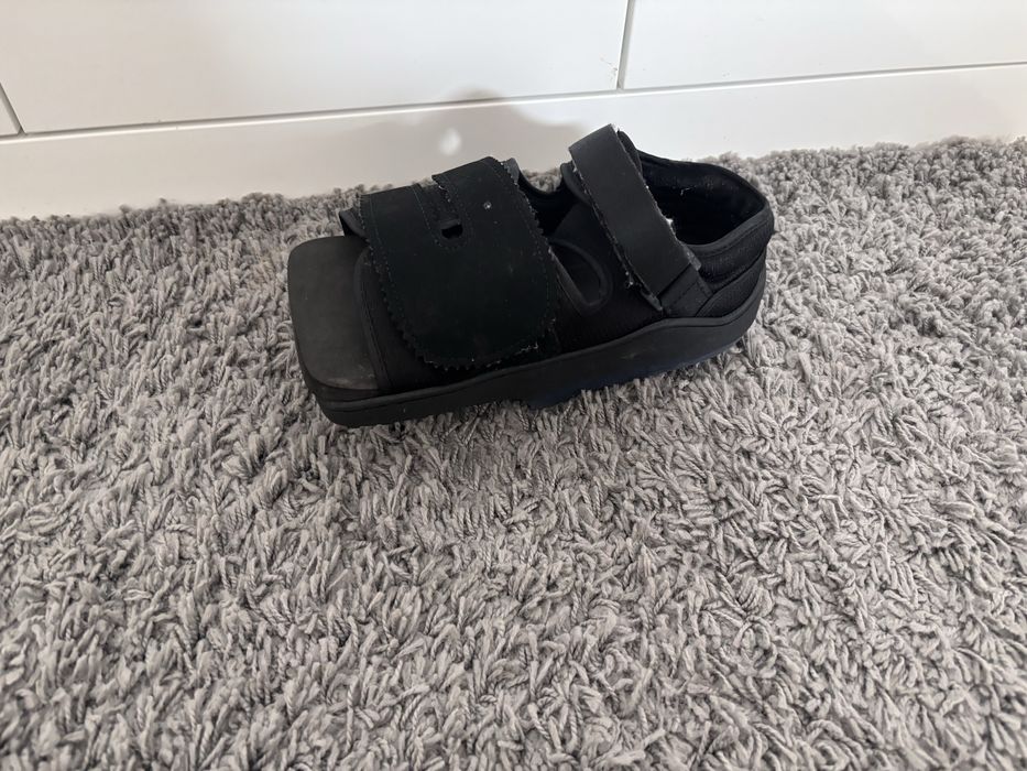 But ortopedyczny na haluks