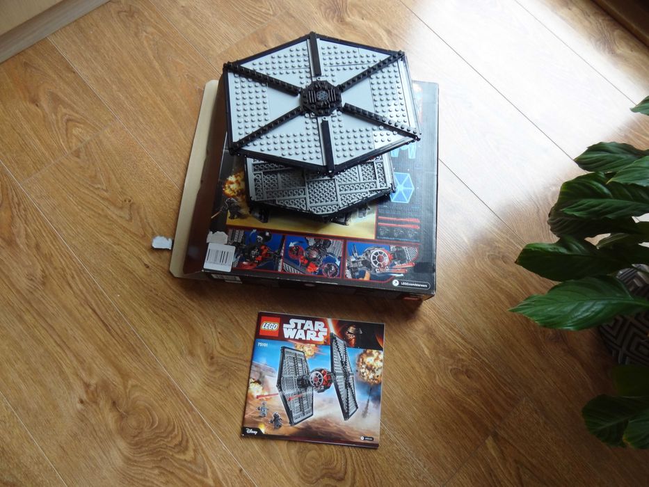 75101 LEGO Star wars TIE Fighter First Order