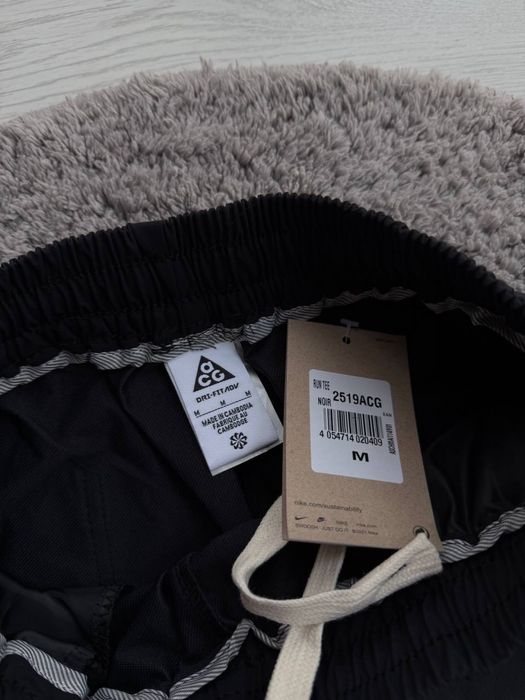 Топ три моделі нейлонових штанів цього сезону