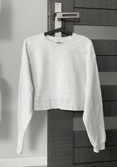 Krótka szara bluza