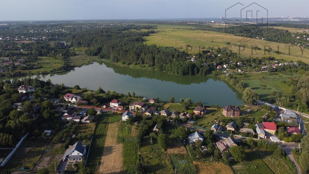 Будинок біля КМ "THE HILLS" в с. Горбовичі