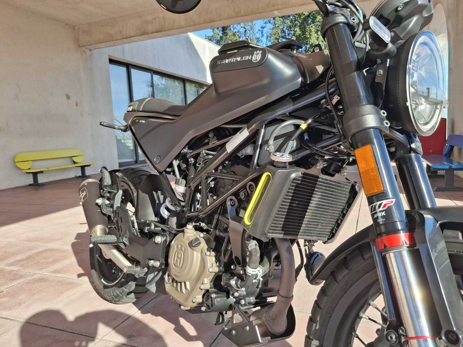 Vendo Husqvarna Svartpilen 125