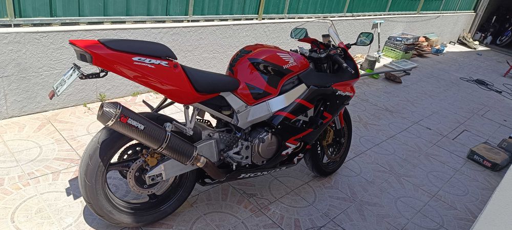 Honda cbr 929 bom estado