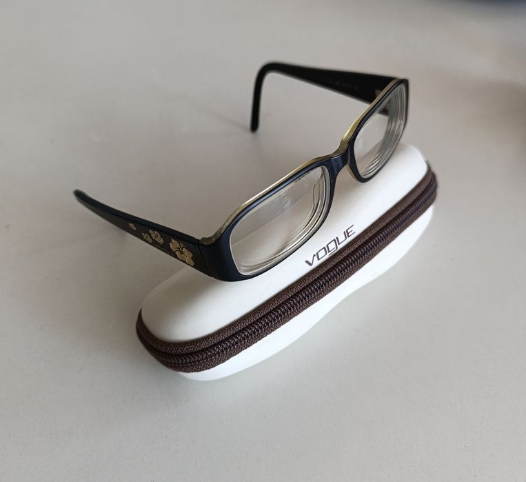 Armação de óculos Vogue 10 anos