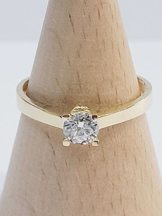 Złoty pierścionek    jak zaręczynowy   z cyrkonią  SKLEP