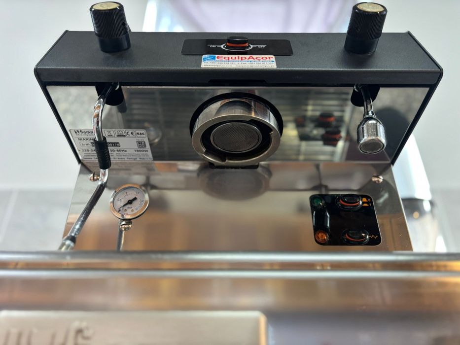 Máquina de café com Moinho