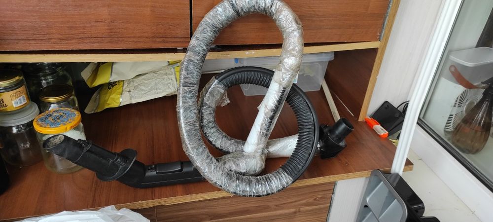 Пилосос миючий ARIETE Hot Aqua Power 2479