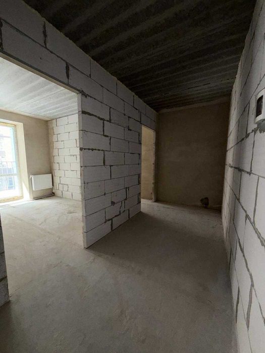 2-кімнатна квартира в новобудові з балконом та лоджією