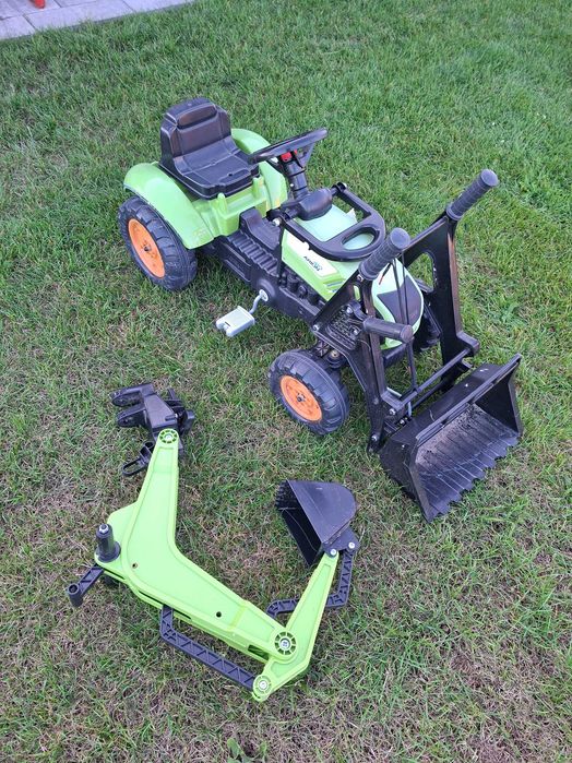 Traktor na pedała dla chłopca