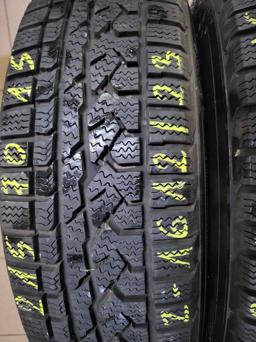 215/70r16 (Z1612/23)001 2szt 7/8mm I Zen RV KUMHO ZIMOWE