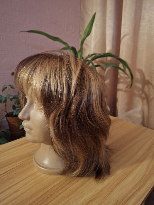 Продам парик з натурального волосся