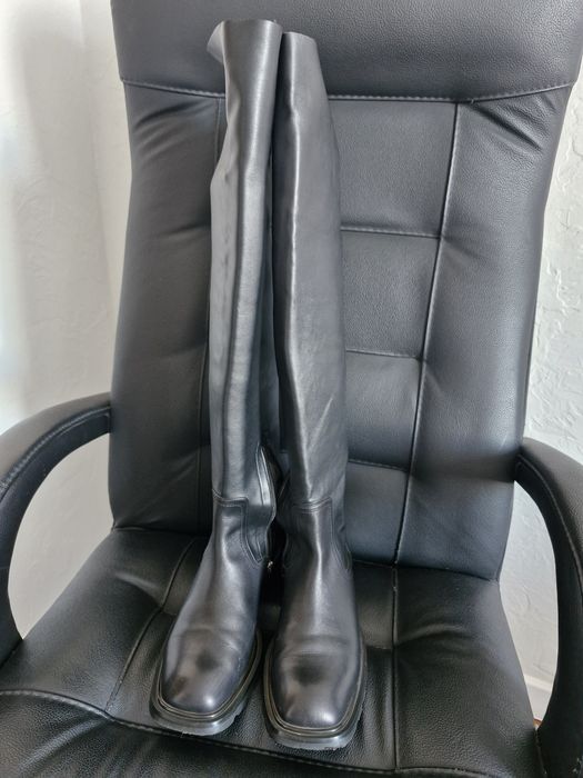 Ботфорти чоботи))