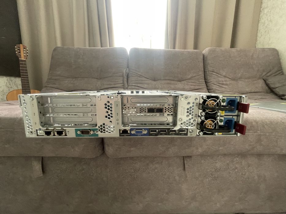 Сервер HP Proliant DL380p G8 — 2xIntel XEON 6 Core E5-2667 2.90GHz