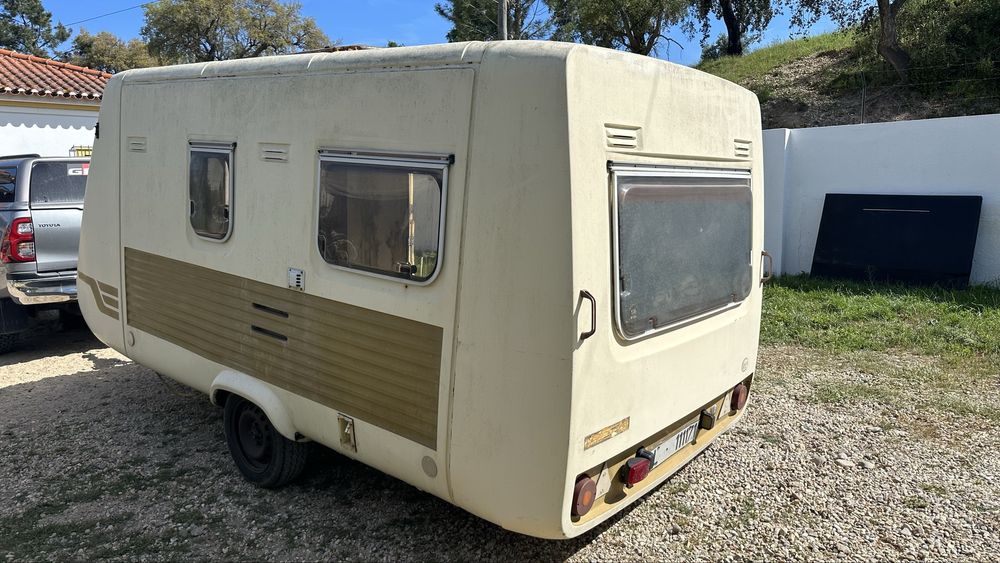 Vendo caravana vintege para restaurar