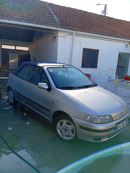 Carro Vendo Fiat Punto Cabriolet de 1998, motor 1.2 16v de 85cv