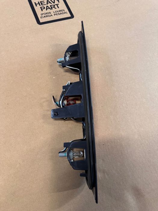 Ram 1500 DT Trzecie światło stop P68298380AG