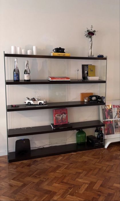 Estante AREA desmontada