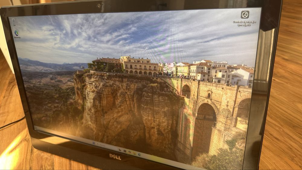 Komputer DELL AiO / wszystko w jednym / Windows 11H / 500GB SSD / 8GB