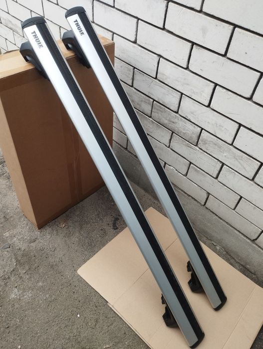 Багажник Thule 7104 Raised Rail WingBar Evo на рейлинги.