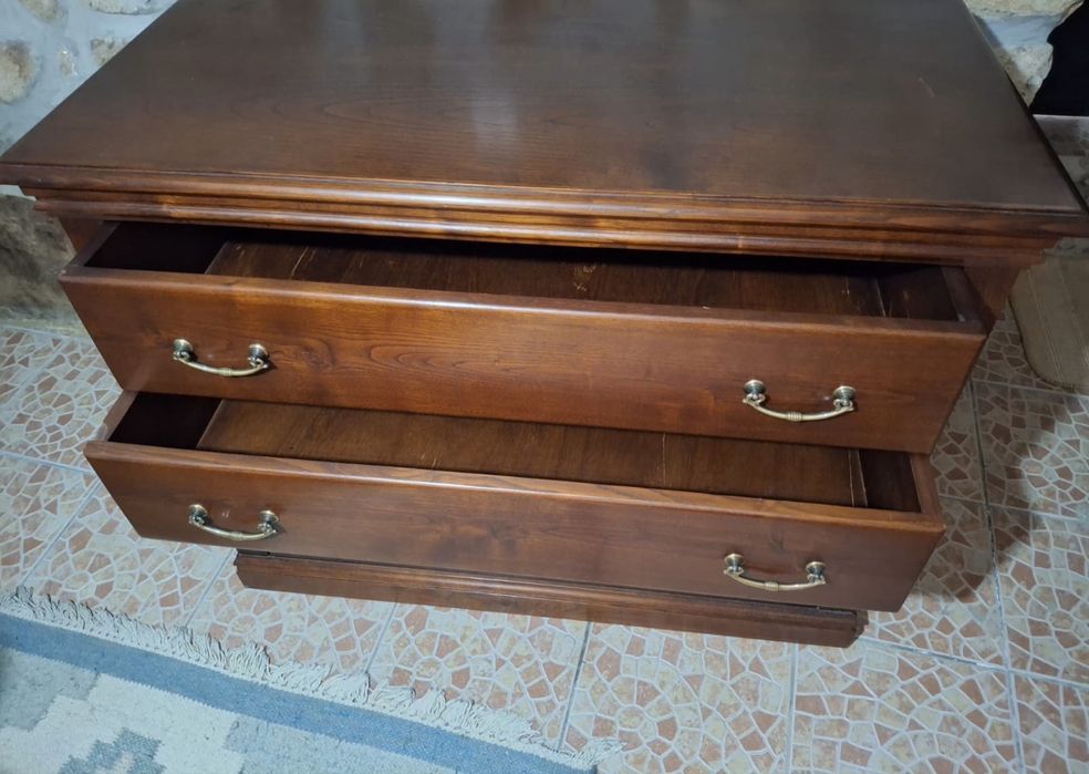 Quarto Completo em Madeira Maciça de Castanho – Paços de Ferreira