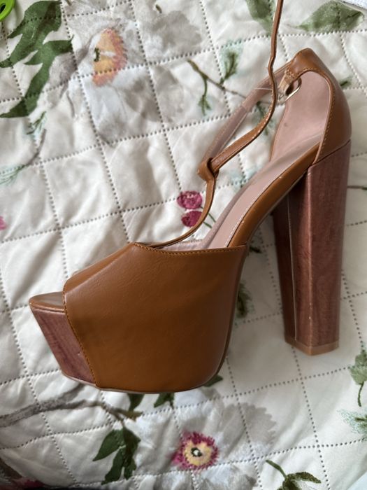 Босоножки 39 идут на 40