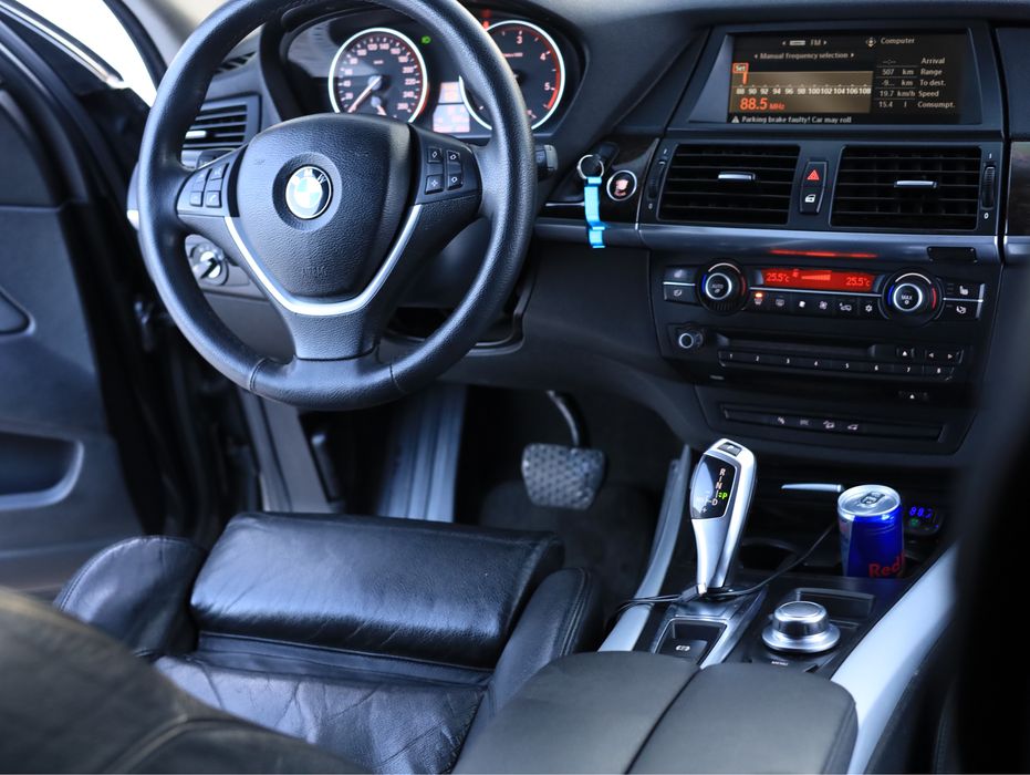 BMW X5 E70 3.0d 2008 год