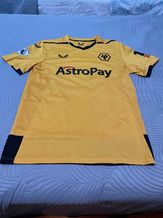Camisola nova, oficial e autografada Ruben Neves wolves