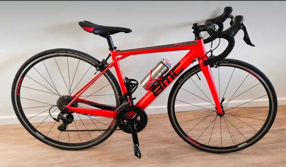 2 bicicletas de estrada em carbono