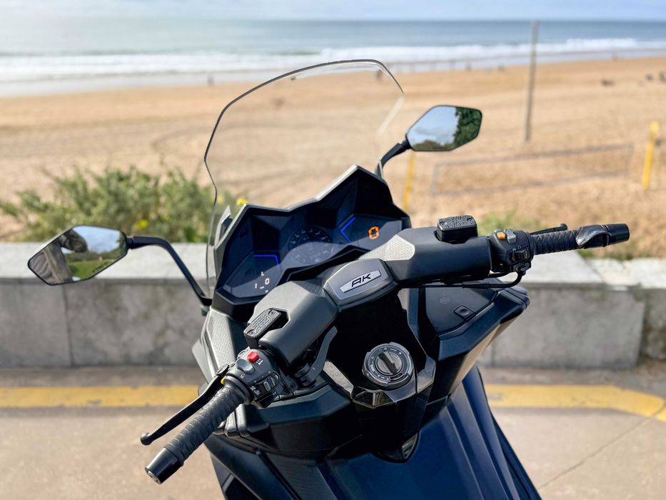 Maxiscooter KYMCO AK550