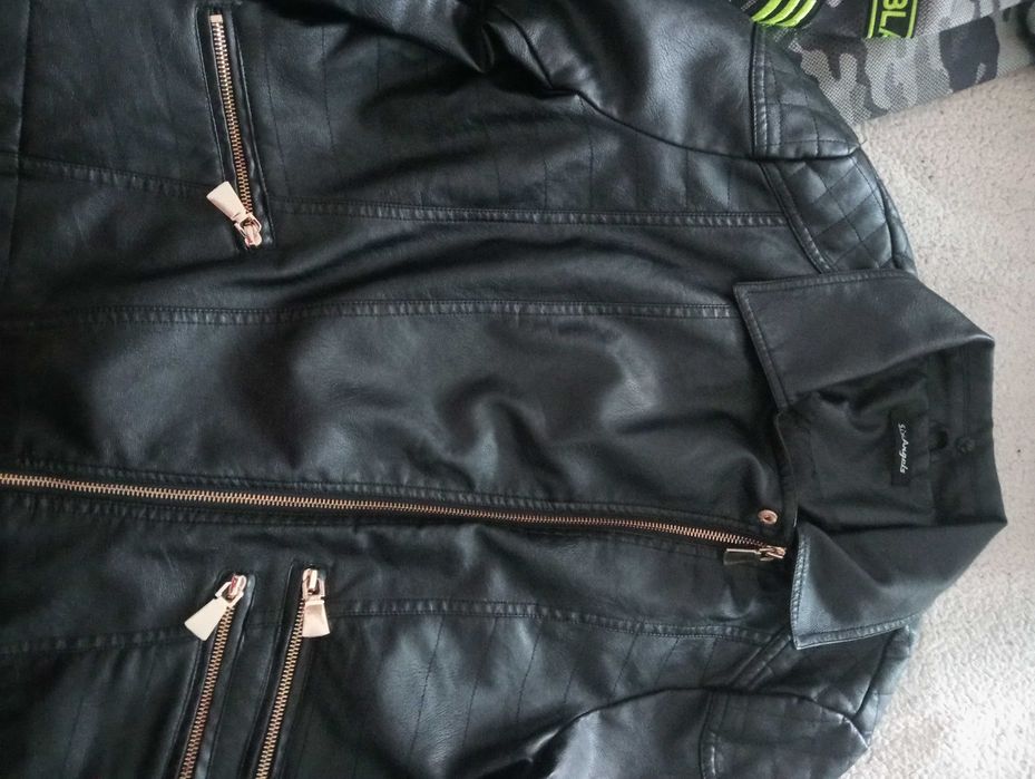 Casaco em pele de mulher