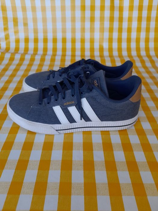 Sapatilhas Adidas n°44 como novas