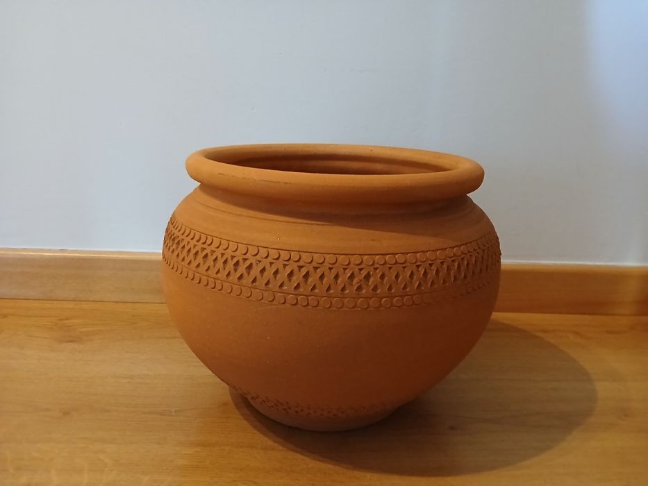 Vaso de barro trabalhado