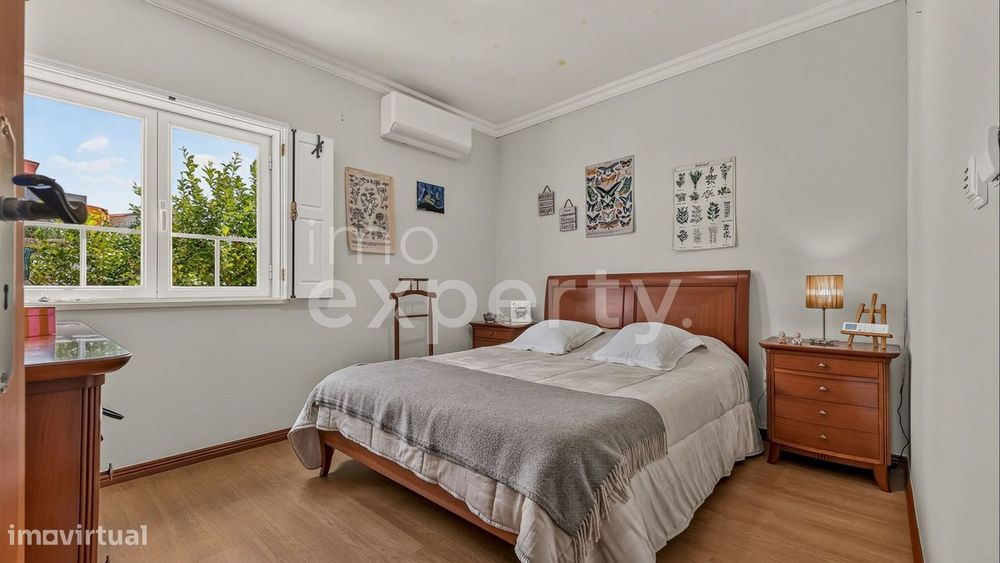 Moradia com 3 suites e piscina coberta a 10 min das praias da Ericeira