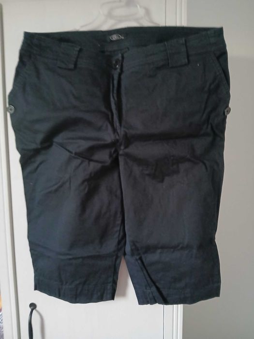 Krótkie spodenki damskie