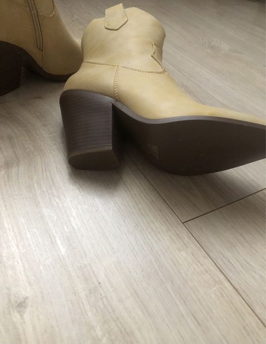 Женские ботинки, казаки. Новые, размер 37