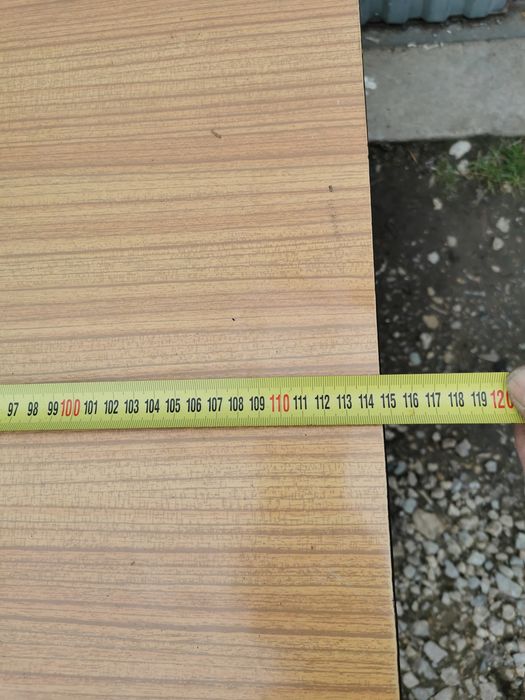 Stary stół kuchenny