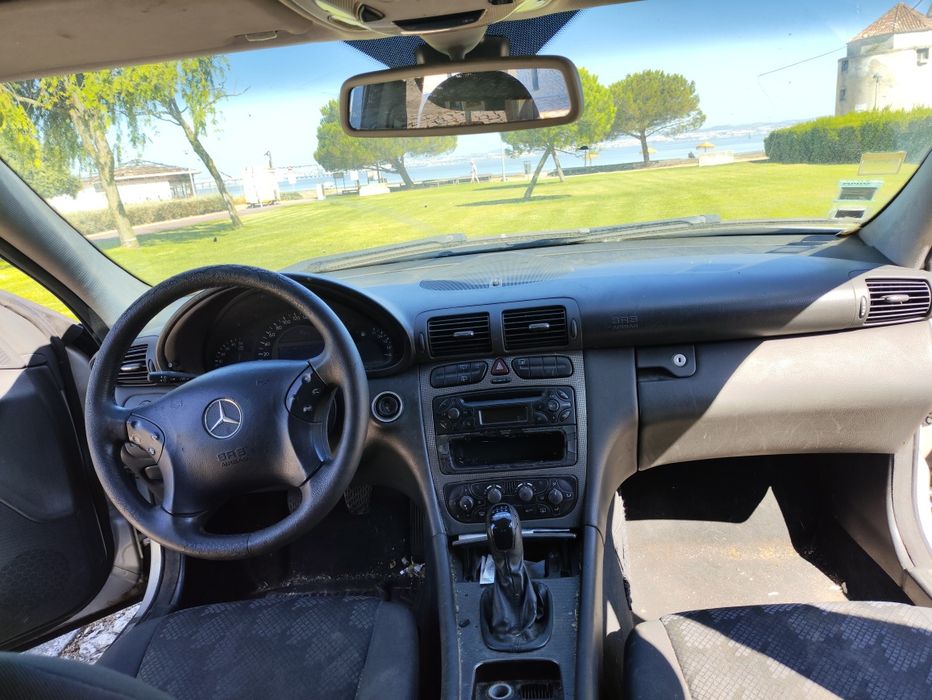 Mercedes-Benz C220 CDI 2.2  Avantgarde Station - Motor muito fiável