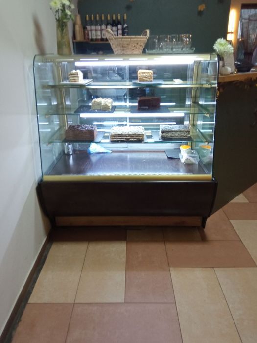 Кондитерська вітрина 1,2м