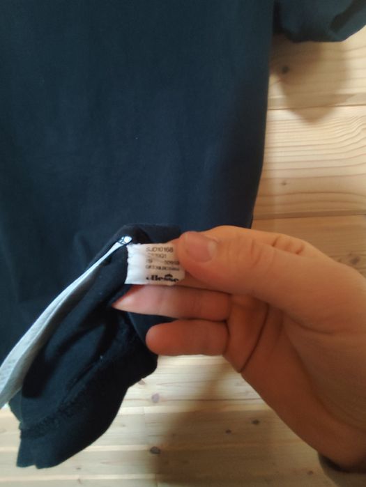 мужская футболка Ellesse Canaletto черного цвета.