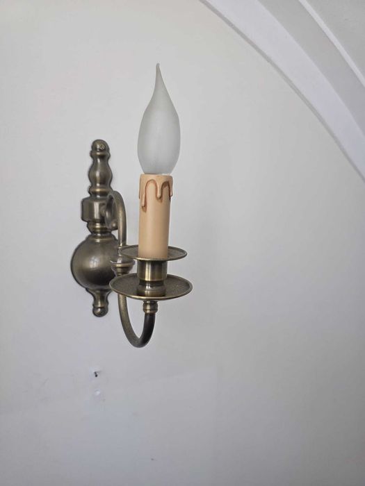 Candeeiros exteriores em bronze (3)  e dois interiores