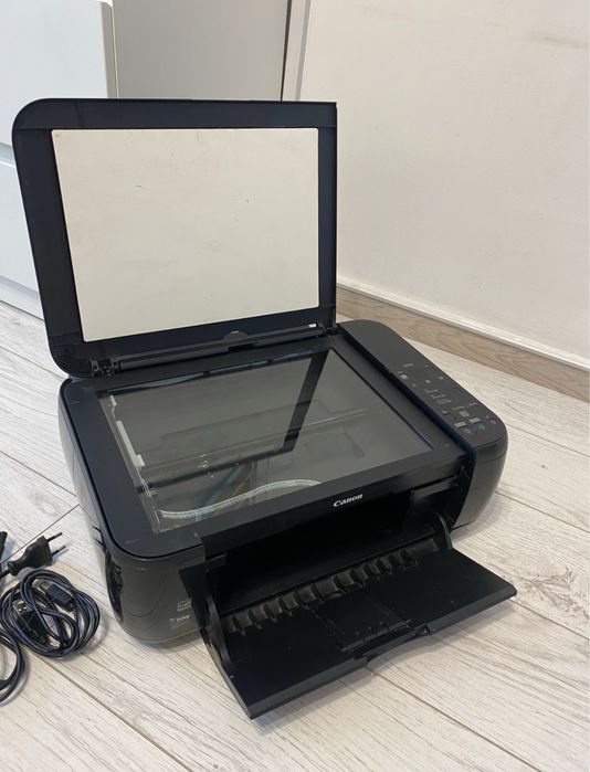 Принтер цветной Canon