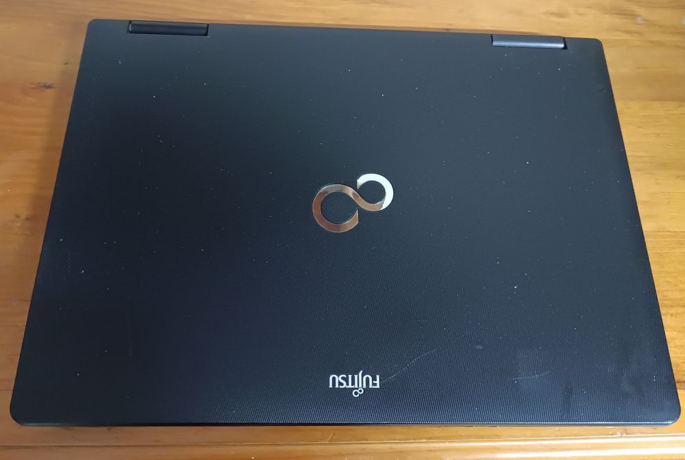 Lote  Fujitsu S 752 preto para peças