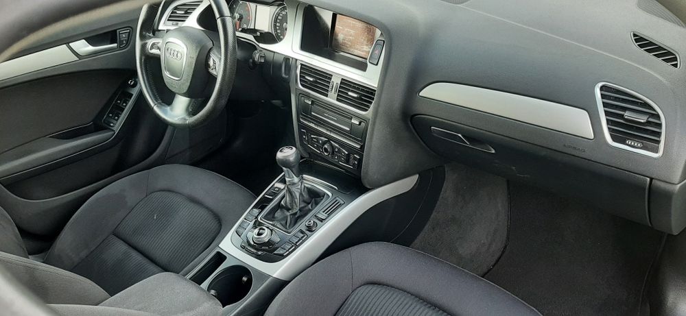 Audi a4 b8 2.0tdi 143km