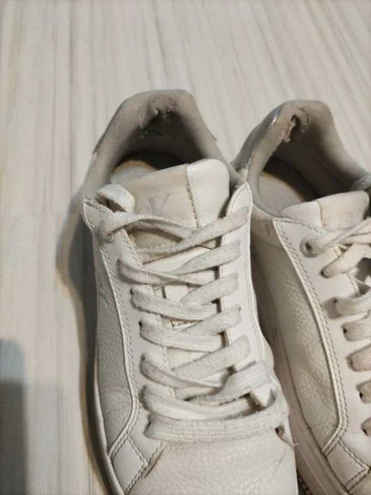 Białe buty Calvin Klein na platformie rozm 36