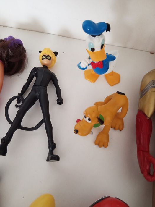 Lote 22 bonecos exclusivo lote 15€